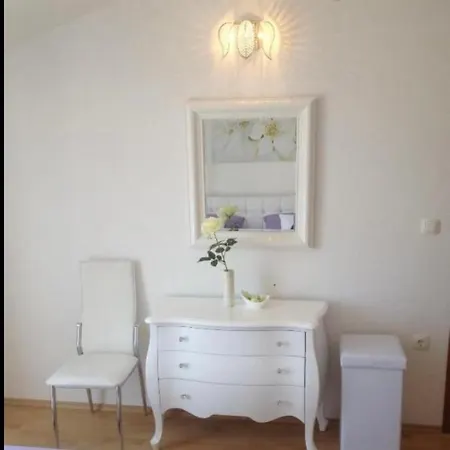 Nera Apartment